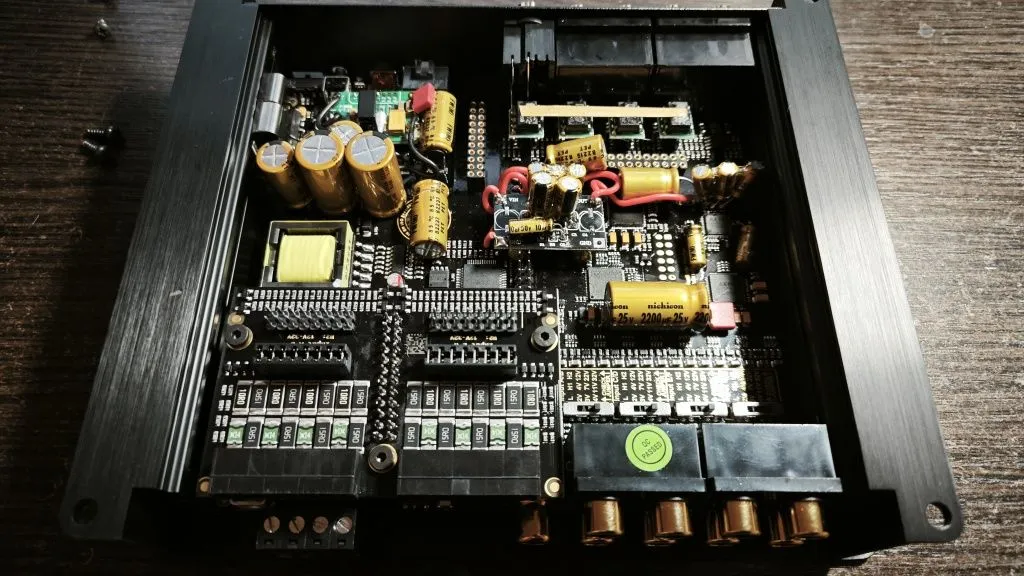 Custom DSP car processor & amplifier «NITRO» HELIX